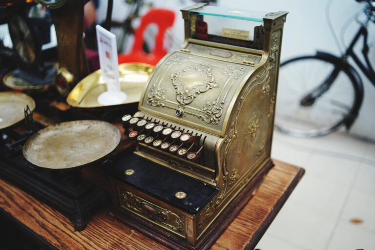 From Old to Gold: How Vintage Items Can Bring Big Returns at a Pawn Shop