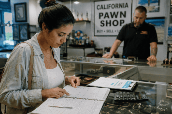 Customer planning pawn loan repayment to avoid a debt cycle